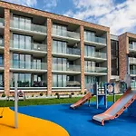 Apartament Z 1 Sypialnia Hiszpanski 40 F Perlowa Przystan - Holiday City